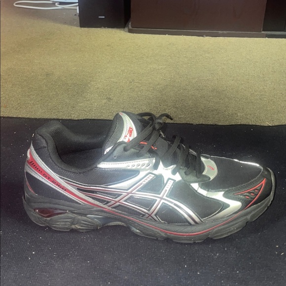 ASICS - Picture 3 of 6